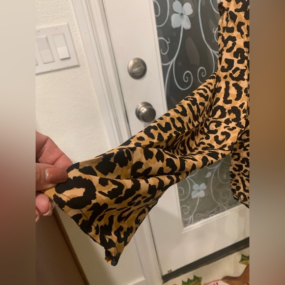 DKNY X-Large Animal Print Top - Picture 3 of 4